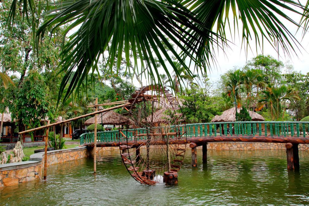 Hoa Binh Hotel Exterior foto