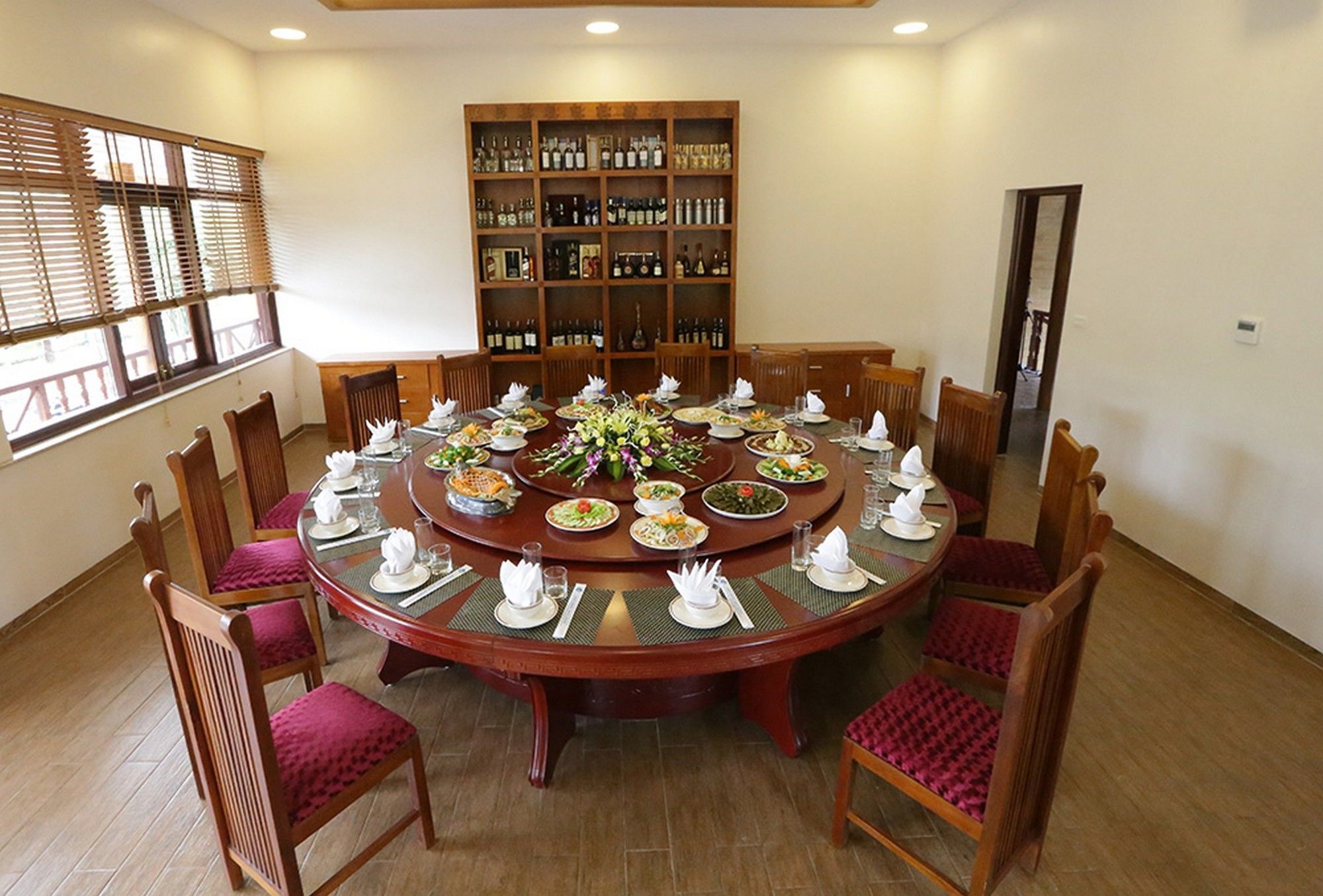 Hoa Binh Hotel Exterior foto