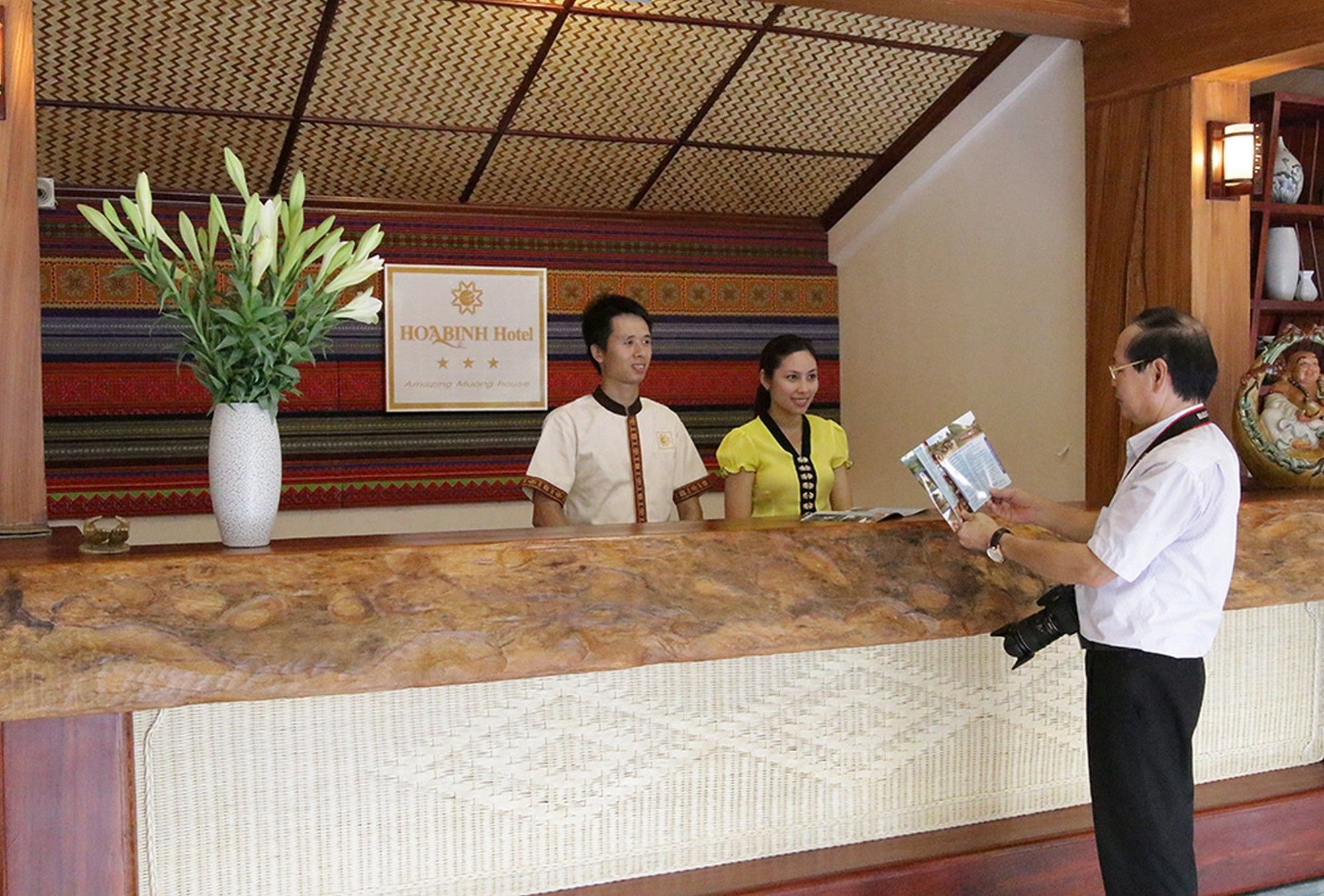 Hoa Binh Hotel Exterior foto