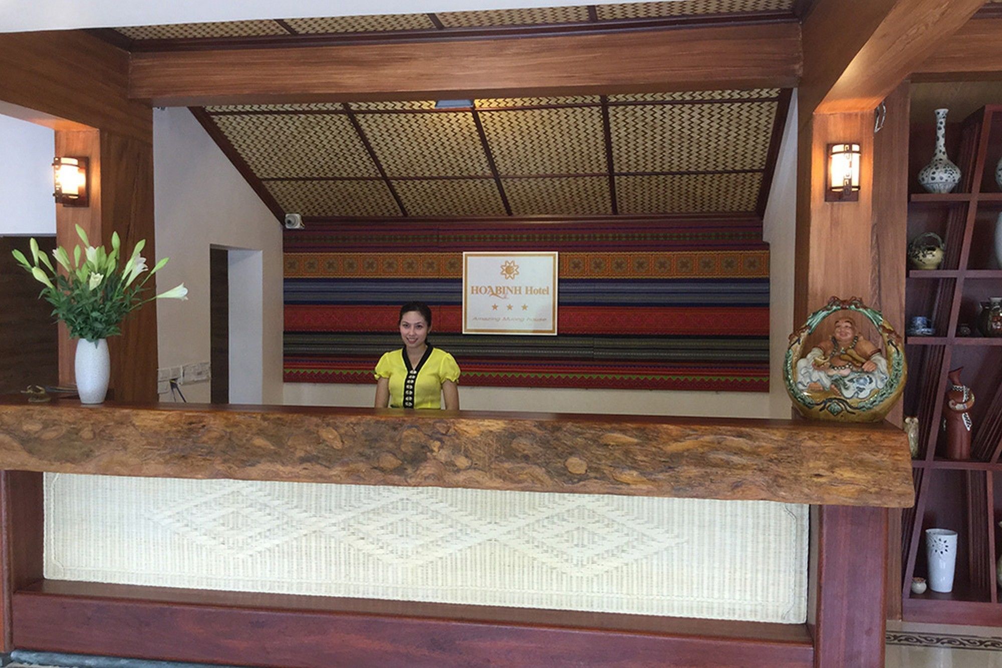 Hoa Binh Hotel Exterior foto